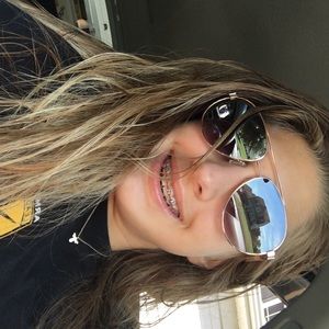 Meet your Posher, Brianna